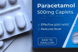 Paracetamol caplets in blister pack and box